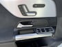 Mercedes-Benz B-klasse 250 e Business Solution AMG Limited VAN: 30.900,- VOOR: 28.877,- UW WKVOORDEEL: 2.23- | PANORAMA DAK | 360 CAMERA | SFEER VERLICHTING | ADAPTIEF CRUISE CONTROL | MEMORY OP STOEL | HEAD-UP DISPLAY | 12 MND BOVAG GARANTIE |