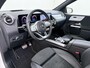 Mercedes-Benz B-klasse 250 e Business Solution AMG Limited VAN: 29.900,- VOOR: 26.877,- UW HERFSTVOORDEEL: 3.023,- PANORAMA DAK | 360 CAMERA | SFEER VERLICHTING | ADAPTIEF CRUISE CONTROL | MEMORY OP STOEL | HEAD-UP DISPLAY | 12 MND BOVAG GARANTIE |