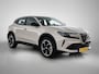 Alfa Romeo Junior Elettrica 156pk 54 kWh Automaat | Apple Carplay/Android Auto | Adaptieve Cruise Control | Climate Control | 18"LMV | LED | Parkeersensoren |
