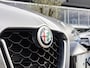 Alfa Romeo Giulia 2.0 T AWD Veloce 280 pk | leer | 19 inch | Veloce Stoelen | Navigatie | Memory