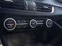 Alfa Romeo Giulia 2.0 T AWD Veloce 280 pk | Originele All Wheel Drive | 19 inch | Veloce Stoelen | Navigatie
