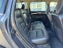 Volvo V70 2.4D Momentum Automaat | Leder | Panorama | Navigatie | Cruise | Climate | Stoelverwarming | Sensoren