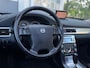 Volvo V70 2.4D Momentum Automaat | Leder | Panorama | Navigatie | Cruise | Climate | Stoelverwarming | Sensoren