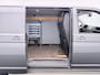 Volkswagen Transporter 2.0 TDI L2H1 Highline Automaat - LED - Bijrijdersbank - Laadruimte betimmering - Navigatie - Achterdeuren- Trekhaak