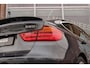 BMW 3-Serie Gran Turismo 320i High Executive | 1e eigenaar | NL auto | Dealer onderhouden | Cruise control | Xenon | Camera | Trekhaak | Navigatie | Bluetooth | Stoelverwarming