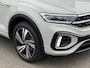 Volkswagen T-Roc 1.5 TSI 150pk DSG R-Line | Camera | Keyless | Elek. Achterklep | Dode hoek | Rijklaar incl. 1 jaar Bovag garantie