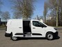 Opel Combo-e Electric L2 50 kWh 136pk | ACTIE | 8 jaar garantie | 2-zits | Warmtepomp | Verwarmbare voorstoelen | ECO LED koplampen | NAVI | Multimedia | Apple Carplay | Android Auto | Achteruitrijcamera | Parkeersensoren voor en achter | Dode hoek detectie | Digital cockpit | Stuurwielbediening | Bestuurdersstoel comfort | Houten afwerking laadruimte | Reservewiel |van €32.985 voor €26.895 ex. BTW rijklaar