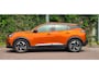 Peugeot e-2008 EV Allure Première 1 fase 50 kWh | Nappa Leder | Stoelverwarming | Camera | Warmtepomp | Orange Fusion