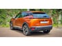Peugeot e-2008 EV Allure Première 1 fase 50 kWh | Nappa Leder | Stoelverwarming | Camera | Warmtepomp | Orange Fusion