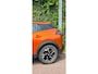 Peugeot e-2008 EV Allure Première 1 fase 50 kWh | Nappa Leder | Stoelverwarming | Camera | Warmtepomp | Orange Fusion
