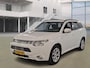 Mitsubishi Outlander 2.0 PHEV instyle+ | Trekhaak | Camera | Cruise Control | Stoelverwarming