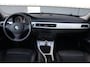 BMW 3-Serie 325i 6-Cilinder Handgeschakeld | 1e Eigenaar | Slechts 63.000 km | Onderhoud aanwezig | UNIEK!