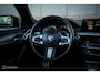 BMW 5-Serie 520i M Pakket G30 | Schuifdak | Comfort Seats | HUD | NAP NL auto | Rijklaarprijs | Carbon Black | Camera |