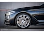 BMW 5-Serie 520i M Pakket G30 | Schuifdak | Comfort Seats | HUD | NAP NL auto | Rijklaarprijs | Carbon Black | Camera |