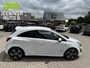 Opel Corsa 1.6-16V T OPC Color Edition|Stoelverwarming|Airco|Stuurverwarming|PDC|17"