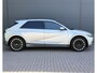 Hyundai Ioniq 5 Lounge 73kWh / Eerste Eigenaar / Dealer Onderhouden / Trekhaak / 1600KG Trekgewicht /  Elektrische Stoelen met Geheugen / 360º Camera / Stoel Verwarming+Verkoeling / Stuur Verwarming / SOH 93% / Head-Up Display / 20'' LM Velgen /
