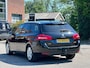 Peugeot 308 SW 1.2 PureTech Blue Lease Executive Navigatie*Pano*Cruise*Trekhaak*Clima*Dealer onderhouden*LM velgen*