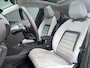 Citroën C4 1.2 Hybrid 145pk e-DCS6 Max I Alcantara Stoelen I CarPlay I Navigatie I Stoelverwarming I Stuurverwarming I 360 Camera I Elektrische Schuif/kanteldak
