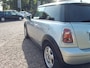 MINI Cooper 3-Deurs 1.6 - Airco - Panoramadak - 6 Bak ***WEGENS DE EXTREME WARMTE ZIJN WIJ VRIJDAG 26 JUNI VANAF 13:00 UUR GESLOTEN! ZATERDAG WEER GEOPEND VAN 09:00- TOT 15:00 UUR.***