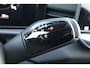 Volkswagen T-Roc Life First Edition | 'App-Connect' draadloze smartphone integratie | Automatische afstandsregeling (Adaptive Cruise Control) | Buitenspiegels elektrisch instel-, verwarm- en inklapbaar