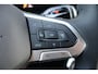 Volkswagen T-Roc Life First Edition | 'App-Connect' draadloze smartphone integratie | Automatische afstandsregeling (Adaptive Cruise Control) | Buitenspiegels elektrisch instel-, verwarm- en inklapbaar