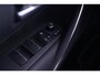 Toyota Corolla 2.0 team deutschland navigatie camera stoel/stuur-verwarming half-lederen bekleding apple-carplay private-glas lane-assist groot-licht assist stuurbediening