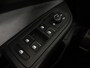 Volkswagen Golf 1.5 eTSI R-Line 130 pk Automaat (DSG) | Navigatie | Panoramadak | Trekhaak (wegklapbaar) | Parkeersensoren | R-Line |
