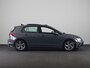 Volkswagen Golf 1.5 eTSI R-Line 130 pk Automaat (DSG) | Navigatie | Panoramadak | Trekhaak (wegklapbaar) | Parkeersensoren | R-Line |