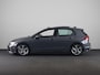 Volkswagen Golf 1.5 eTSI R-Line 130 pk Automaat (DSG) | Navigatie | Panoramadak | Trekhaak (wegklapbaar) | Parkeersensoren | R-Line |