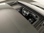 Volkswagen Golf 1.5 eTSI R-Line 130 pk Automaat (DSG) | Navigatie | Panoramadak | Trekhaak (wegklapbaar) | Parkeersensoren | R-Line |