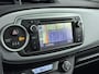 Toyota Yaris 1.5 Full Hybrid Dynamic | Panoramadak | Navigatie | Keyless | Cruise Control | Clima | Parkeersensoren achter | Camera | 16 inch | Bluetooth | Dakspoiler