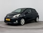 Toyota Yaris 1.5 Full Hybrid Dynamic | Panoramadak | Navigatie | Keyless | Cruise Control | Clima | Parkeersensoren achter | Camera | 16 inch | Bluetooth | Dakspoiler