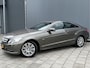 Mercedes-Benz E-klasse Coupé BWJ 2011 | 200CGI 184PK Avantgarde AUTOMAAT | CLIMA | NAVI | CRUISE | PDC 2X | SPORSTOELEN | LEDER/STOF
