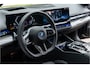 BMW 5-Serie Touring 550e xDrive M-Sport Pro ACC M Stoel Bowers&Wilkens Pano Acc Headup Stoelvent. Shadow Trekhaak