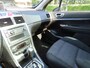 Peugeot 307 SW 2.0 16V Pack 7 Persoons Automaat Ecc Cruisecontrol Panoramadak Lm Velgen Trekhaak
