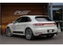 Porsche Macan 2.0 **Krijtgrijs/Pano/Lucht/Sportdesign/Sport uitlaat**