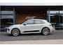 Porsche Macan 2.0 **Krijtgrijs/Pano/Lucht/Sportdesign/Sport uitlaat**