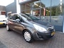 Opel Corsa 1.2-16V Design Edition AIRCO,LEDER,TREKHAAK,APK !!! LET OP DONDERDAG EN VRIJDAG TROPEN TIJDEN VAN 07:00 tot 14:00 !!