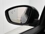 Peugeot 208 GT Hybrid 145pk Automaat | Navigatie | Camera v+a | Climate Control | Adaptieve Cruise Control | Parkeersensoren v+a | Armsteun | Keyless | Full Led koplampen | Dodehoeksensor| Leder/stof sportstoelen | Bluetooth | Draadloze Apple CarPlay / Android Auto + telefoonlader | DAB+ radio | Donker getint glas | 17" lichtmetalen velgen |