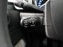 Citroën C3 1.2 PureTech Red & white edition (APPLE CARPLAY,NAVIGATIE,PARKEERSENSOREN,COMFORT-STOELEN,LED VERLICHTING,NIEUWE APK)