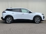 Peugeot e-2008 EV Style Avantage 54 kWh Airco | Camera | Cruise Control | DAB | LED | Navi | PDC Achter | 11 KwH |
