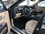 Rolls-Royce Ghost 6.6 V12 | Unieke kilometerstand | Panoramadak | Stoelventilatie | Elektrische deuren | Gesmeden wielen | Luchtvering | Bi-color | Memory