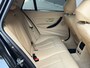 BMW 3-Serie Touring 328i High Executive (PANO, FACTUUR ONDERHOUD, ELEKT STOELEN, CAMERA, SENSOREN, STOELV V+A, HEAD-UP, VOL!!!)