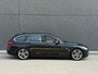 BMW 3-Serie Touring 328i High Executive (PANO, FACTUUR ONDERHOUD, ELEKT STOELEN, CAMERA, SENSOREN, STOELV V+A, HEAD-UP, VOL!!!)