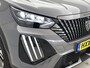Peugeot e-2008 SUV EV GT Avantage 54 kWh 156pk | 403km WLTP Actieradius | Navigatie | Camera v+a | Full Led koplampen | Parkeersensoren v+a | Keyless | Cruise Control | Dodehoeksensor | Sportstoelen leder/stof | Sfeerverlichting | DAB+ radio | Draadloze Apple Carplay / Android Auto | Donker getint glas | 17" lichtmetalen velgen |