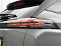 Peugeot e-2008 SUV EV GT Avantage 54 kWh 156pk | 403km WLTP Actieradius | Navigatie | Camera v+a | Full Led koplampen | Parkeersensoren v+a | Keyless | Cruise Control | Dodehoeksensor | Sportstoelen leder/stof | Sfeerverlichting | DAB+ radio | Draadloze Apple Carplay / Android Auto | Donker getint glas | 17" lichtmetalen velgen |
