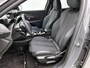 Peugeot e-2008 SUV EV GT Avantage 54 kWh 156pk | 403km WLTP Actieradius | Navigatie | Camera v+a | Full Led koplampen | Parkeersensoren v+a | Keyless | Cruise Control | Dodehoeksensor | Sportstoelen leder/stof | Sfeerverlichting | DAB+ radio | Draadloze Apple Carplay / Android Auto | Donker getint glas | 17" lichtmetalen velgen |