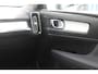 Volvo XC40 T5 262PK Automaat Recharge Business Pro Blis / Panoramisch schuif-kaneldak / Adaptieve Cruise Control / Parkeersensoren voor en achter met parkeercamera /Cross traffic alert