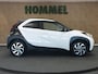 Toyota Aygo X 1.0 VVT-i S-CVT Pulse - ORIGINEEL NEDERLANDSE AUTO - ACHTERUITRIJCAMERA - AUTOMATISCHE AIRCO - APPLE CARPLAY/ANDROID AUTO - ADAPTIEVE CRUISE CONTROL - AUTONOMOUS EMERGENCY BRAKING - RIJSTROOKSENSOR MET CORRECTIE - VERKEERSBORDDETECTIE - LED KOPLAMPEN - GROOTLICHTASSISTENT - LICHTMETALEN VELGEN 17" - REGENSENSOR - EXTRA GETINT GLAS - TWO-TONE LAK (PURE WHITE / NIGHT SKY BLACK)