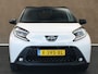Toyota Aygo X 1.0 VVT-i S-CVT Pulse - ORIGINEEL NEDERLANDSE AUTO - ACHTERUITRIJCAMERA - AUTOMATISCHE AIRCO - APPLE CARPLAY/ANDROID AUTO - ADAPTIEVE CRUISE CONTROL - AUTONOMOUS EMERGENCY BRAKING - RIJSTROOKSENSOR MET CORRECTIE - VERKEERSBORDDETECTIE - LED KOPLAMPEN - GROOTLICHTASSISTENT - LICHTMETALEN VELGEN 17" - REGENSENSOR - EXTRA GETINT GLAS - TWO-TONE LAK (PURE WHITE / NIGHT SKY BLACK)
